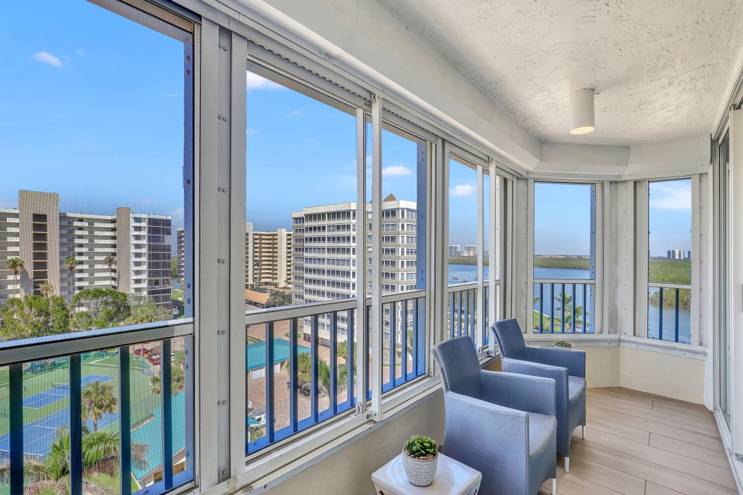 25 Bluebill Ave #805, Naples, FL 34108