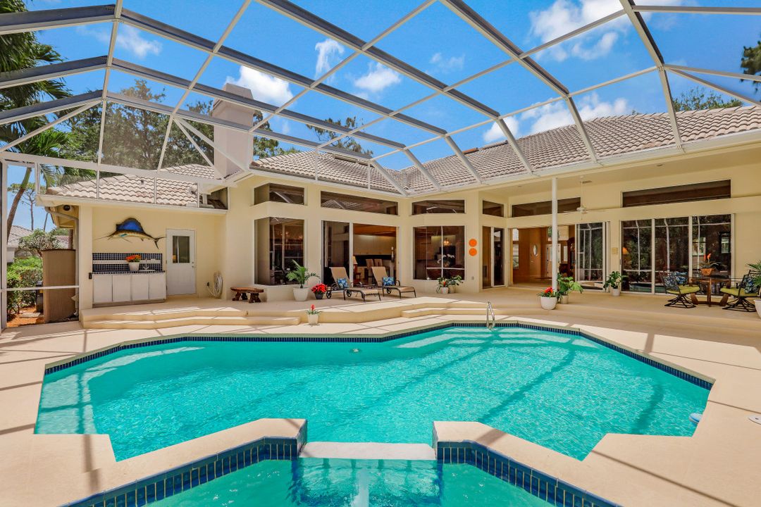 3950 Lakemont Dr, Bonita Springs, FL 34134