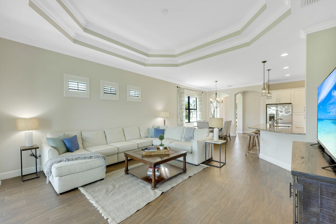 9160 Isla Bella Cir, Bonita Springs, FL 34135