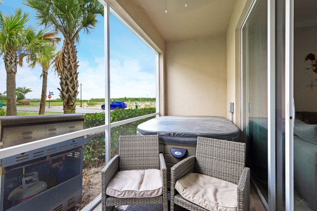 2727 Blossom Wy, Naples, FL 34120