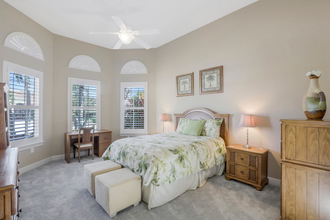 9005 Quarry Dr, Naples, FL 34120