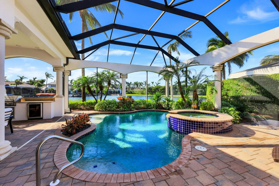10590 Via Milano Dr, Miromar Lakes, FL 33913