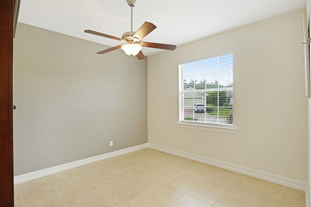 2548 Ashbury Cir, Cape Coral, FL 33991