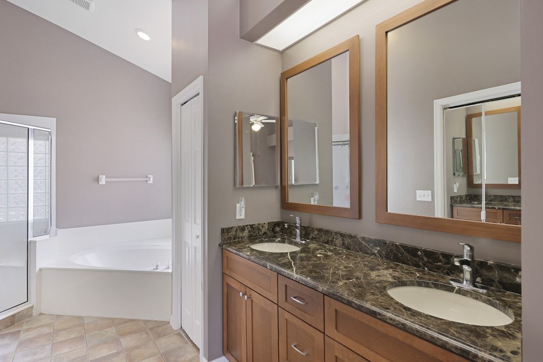 371 Pindo Palm Dr, Naples, FL 34104