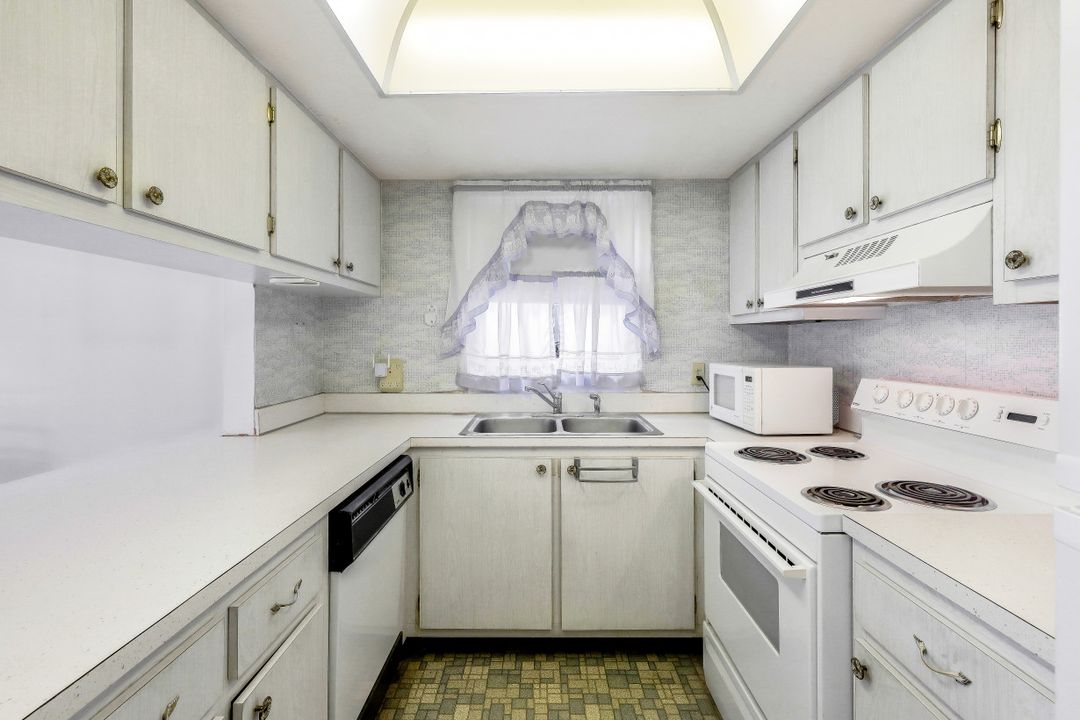 1549 Sandpiper St #39, Naples, FL 34102