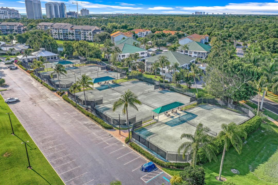 666 Wiggins Bay Dr #B-24, Naples, FL 34110