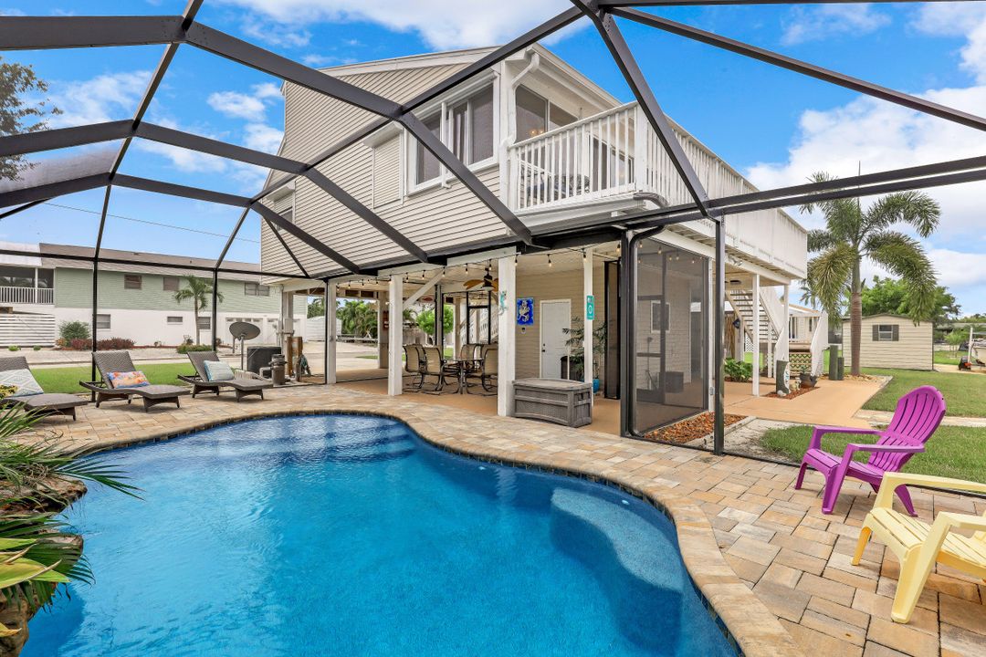 3668 Clipper Ln, Saint James City, FL 33956