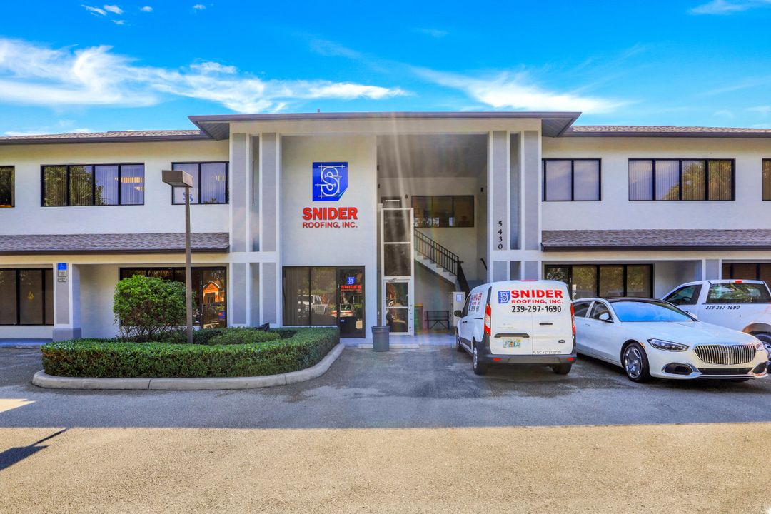 5430 Jaeger Rd, Naples, FL 34109