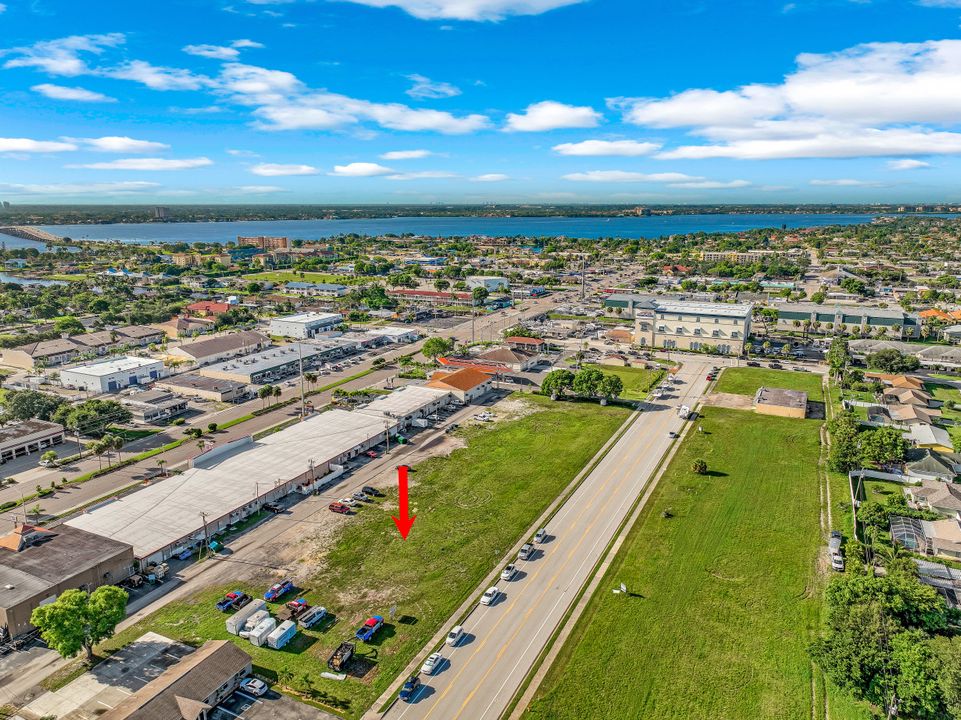SE 15th Ave, Cape Coral, FL 33904