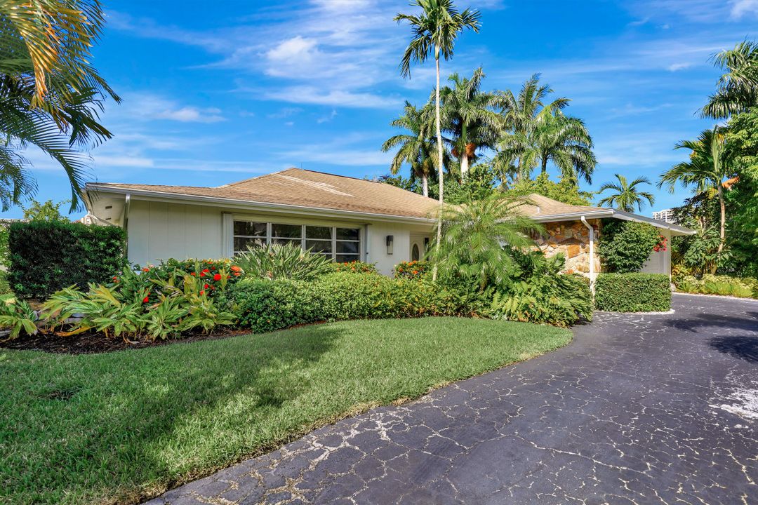 5165 Starfish Ave, Naples, FL 34103