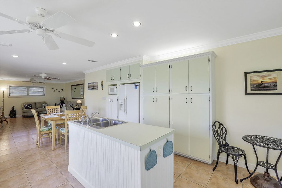 9455 Beverly Ln, Sanibel, FL 33957