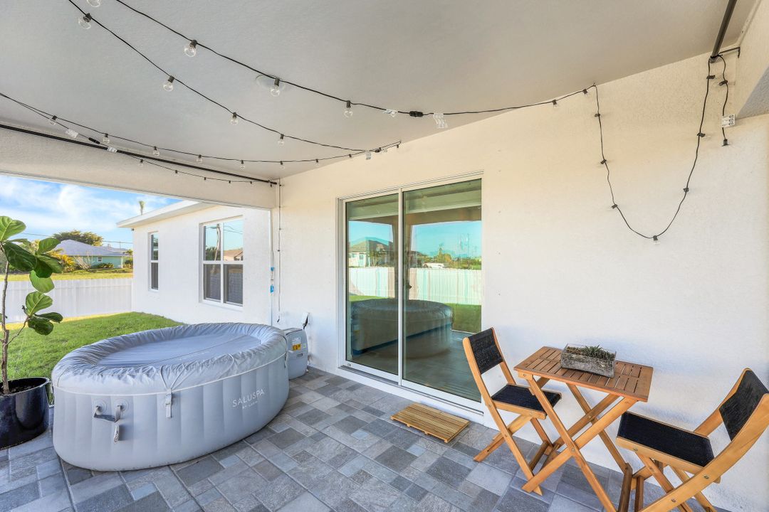 117 NW 27th Pl, Cape Coral, FL 33993