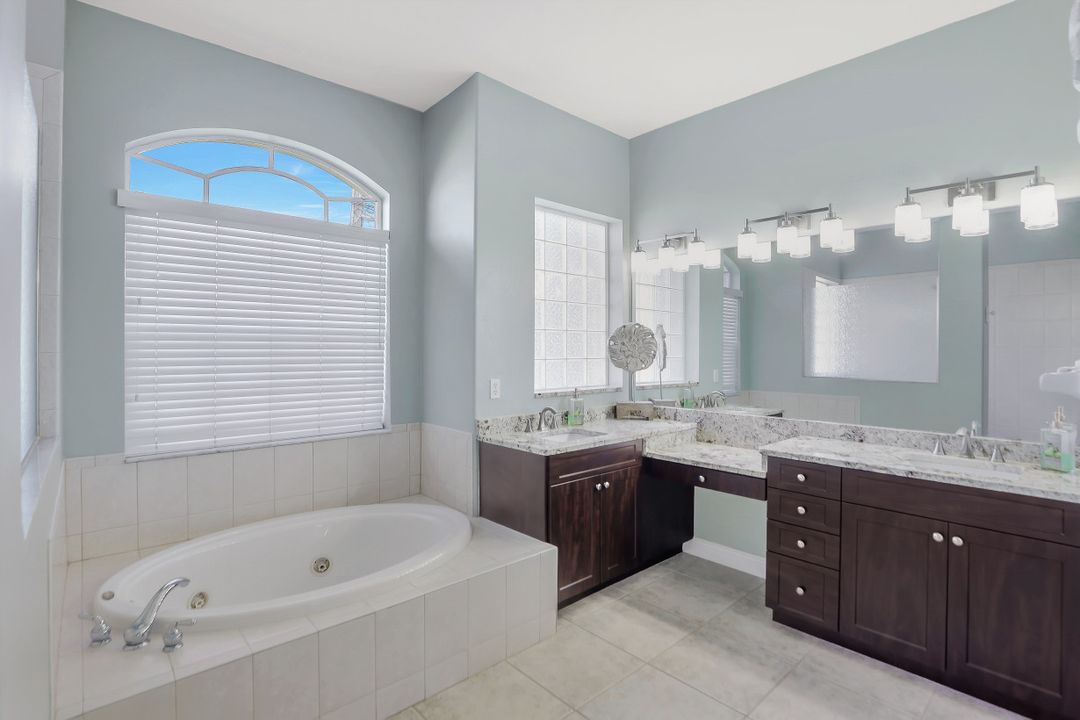 2314 SW 31st Ln, Cape Coral, FL 33914