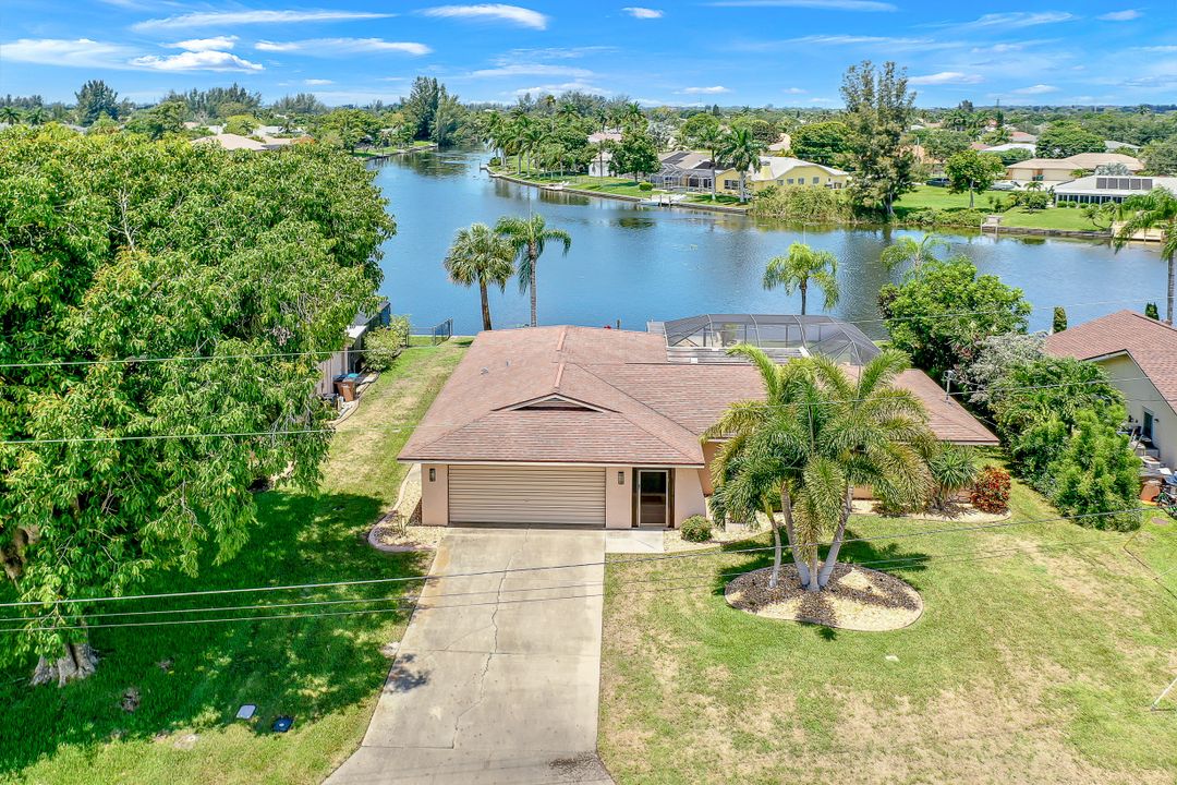 2002 SE 6th Ave, Cape Coral, FL 33990