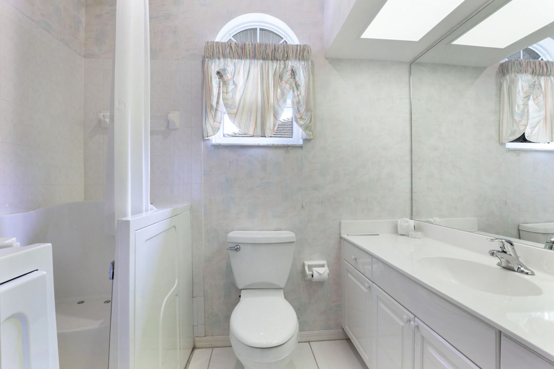 9926 Ortega Ln, Bonita Springs, FL 34135