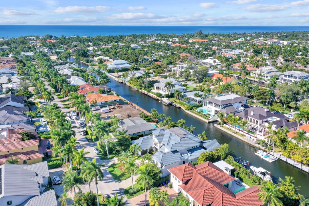 631 17th Ave S, Naples, FL 34102