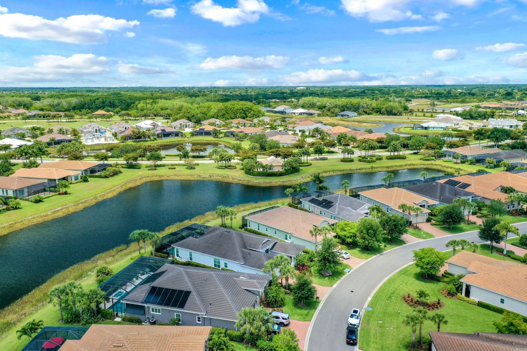 13853 Woodhaven Cir, Fort Myers, FL 33905