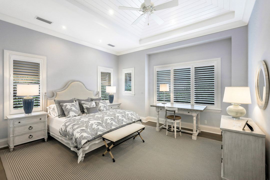 261 Hideaway Cir N, Marco Island, FL 34145