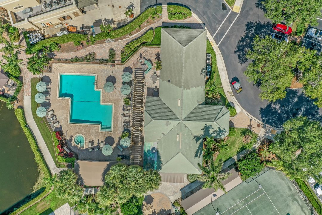 1818 Leamington Ln, Naples, FL 34109