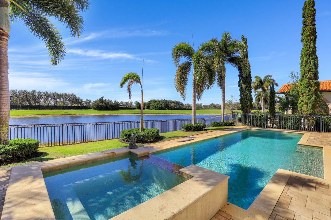 16671 Pistoia Way, Naples, FL 34110