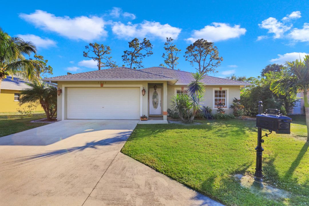 5013 Catalina Ct, Naples, FL 34112