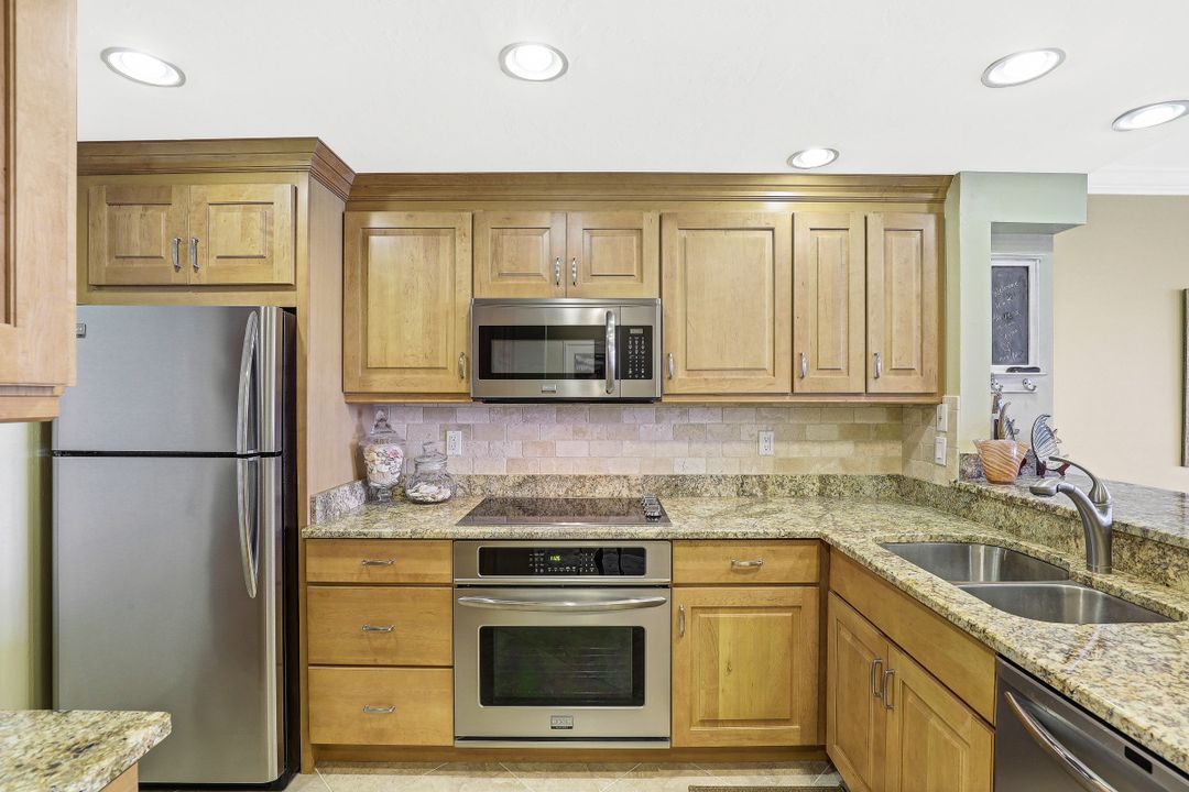 591 Seaview Ct #210, Marco Island, FL 34145