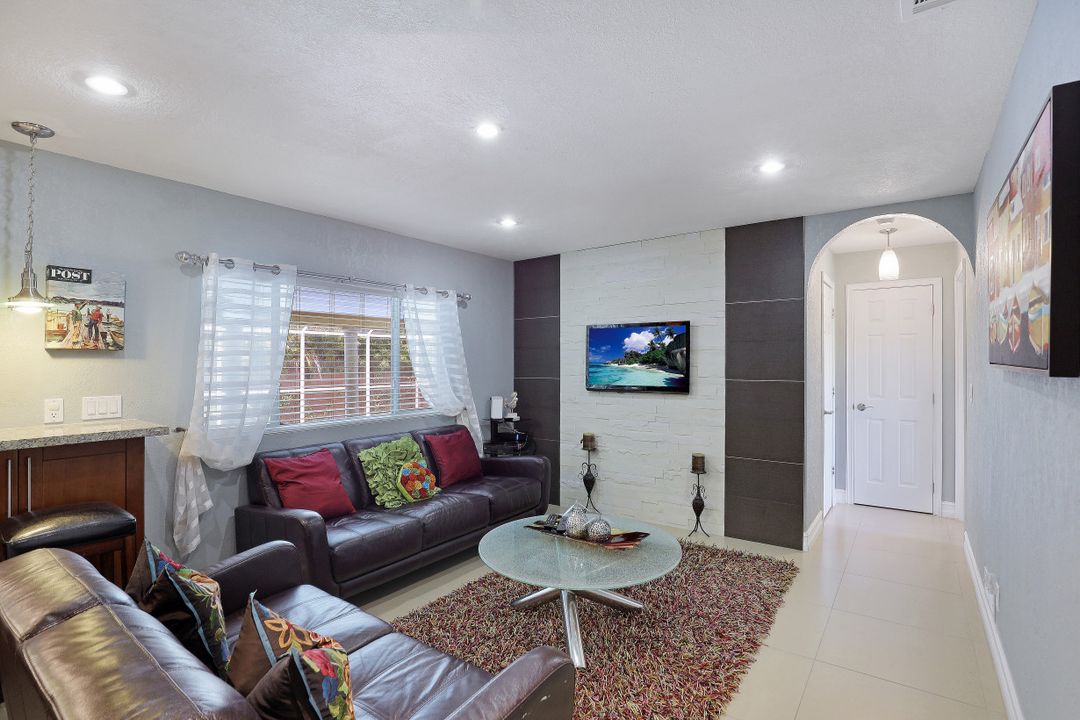 541 S Heathwood Dr, Marco Island, FL 34145