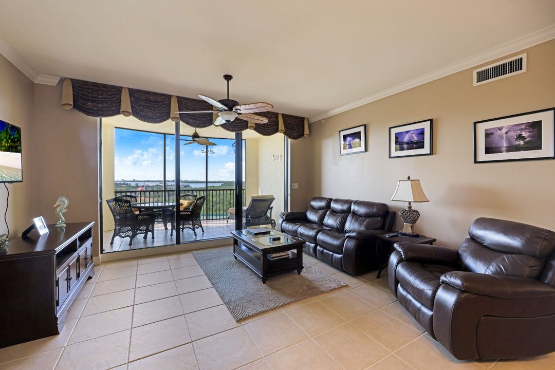 5781 Cape Harbour Dr #910, Cape Coral, FL 33914