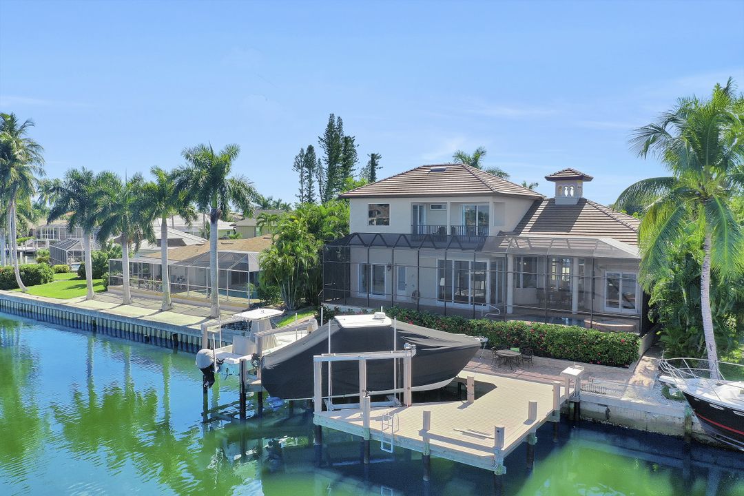 1056 Fieldstone Dr, Marco Island, FL 34145