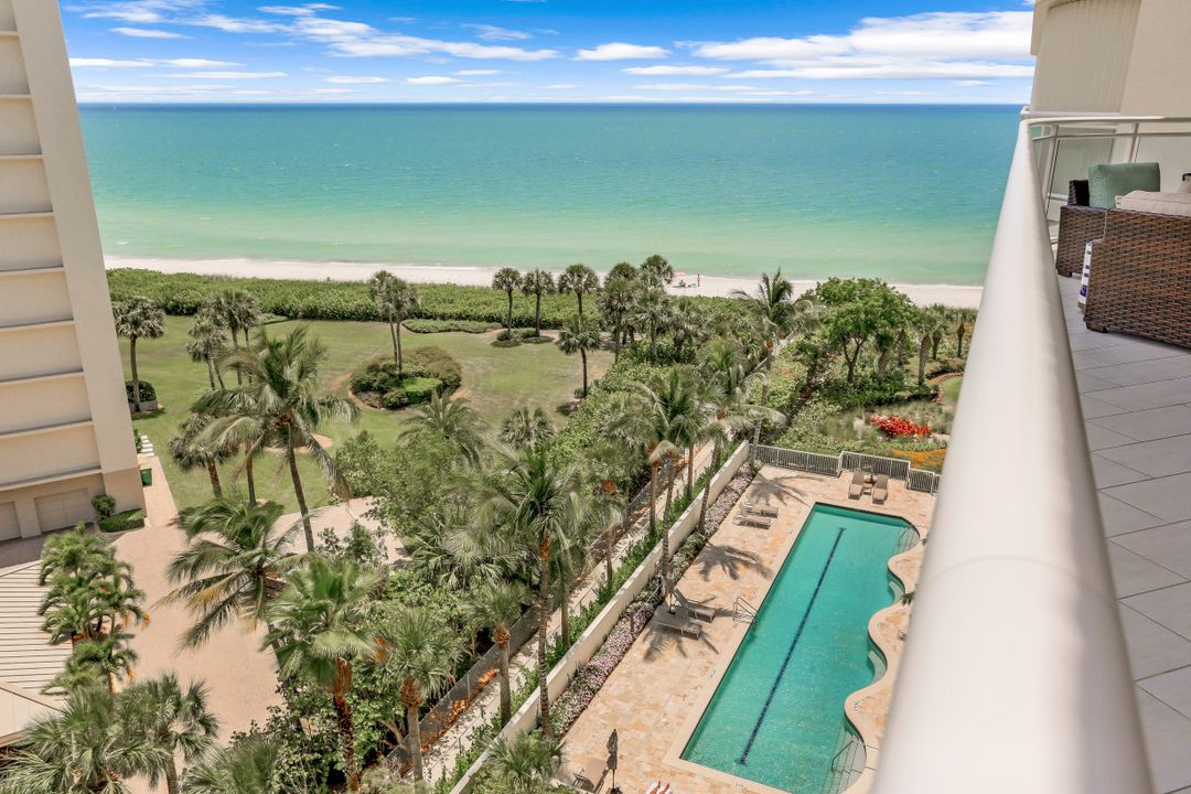 11125 Gulf Shore Dr #701, Naples, FL 34108
