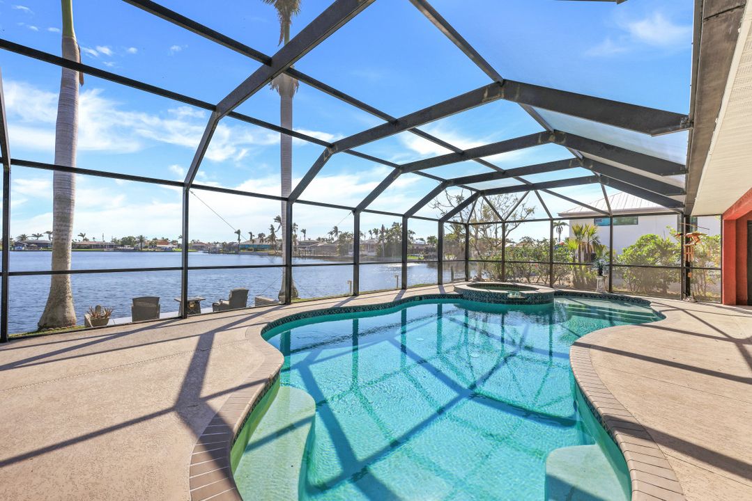 508 Cape Coral Pkwy W, Cape Coral, FL 33914