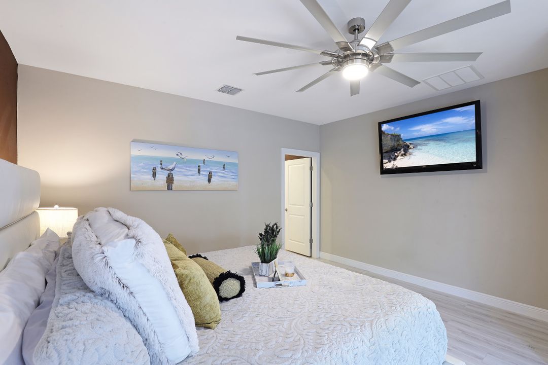 1300 Kendari Terrace, Naples, FL 34113