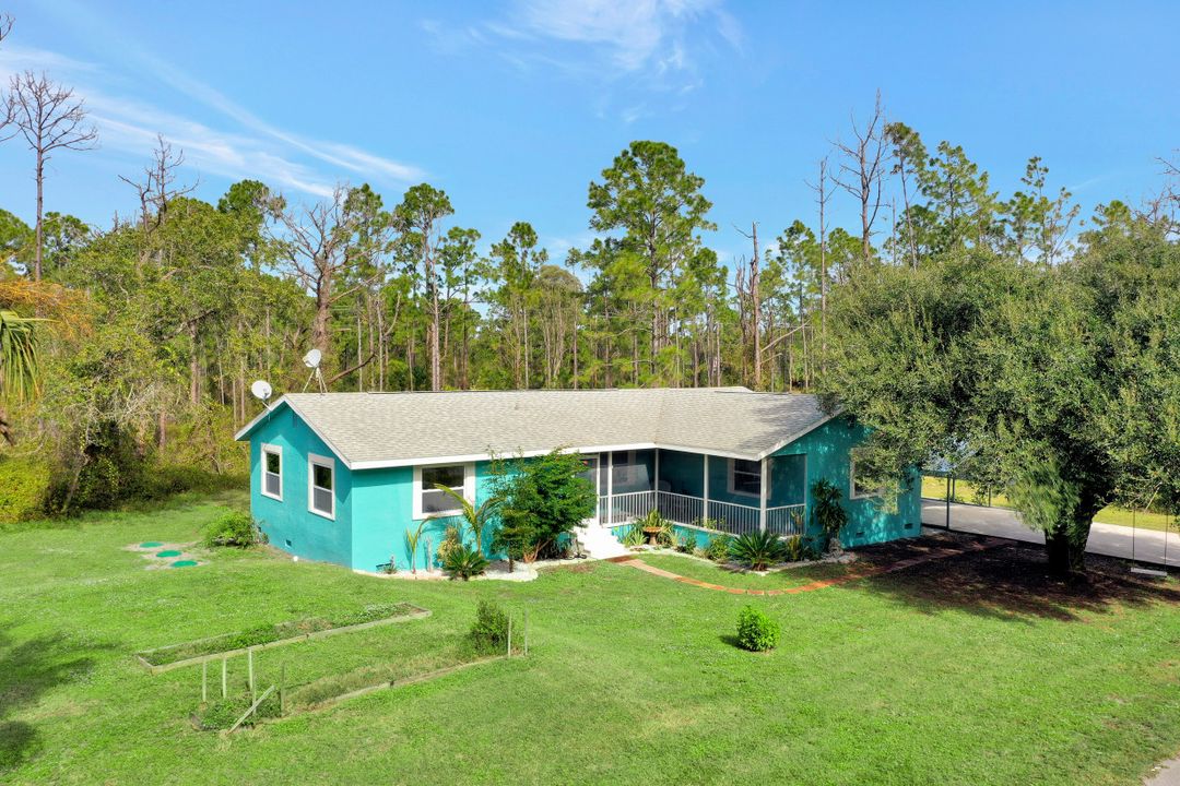 907 Maddock St E, Lehigh Acres, FL 33974