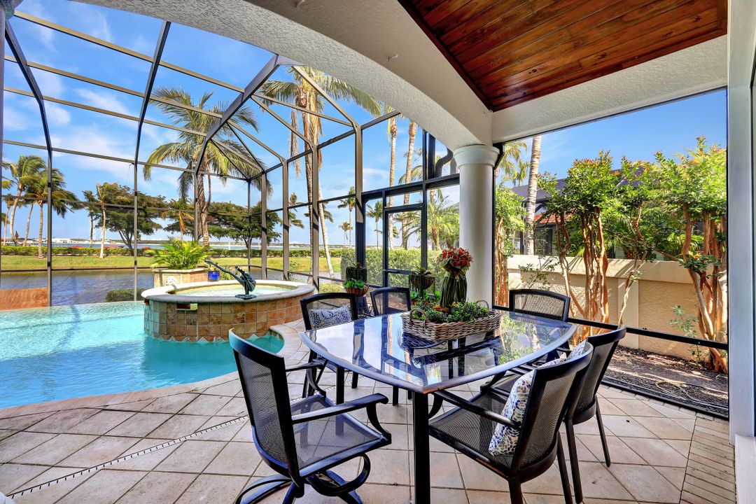 18020 Via Bellamare Ln, Miromar Lakes, FL 33913