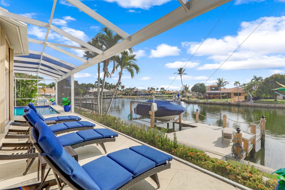 1786 Hummingbird Ct, Marco Island, FL 34145