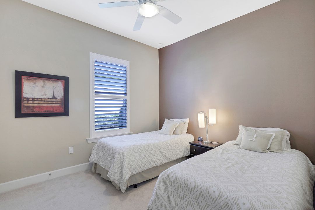 8961 Quarry Dr, Naples, FL 34120