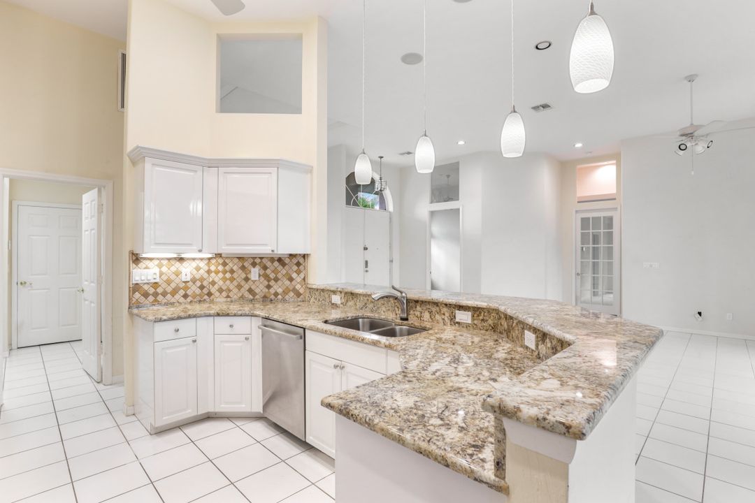 9926 Ortega Ln, Bonita Springs, FL 34135