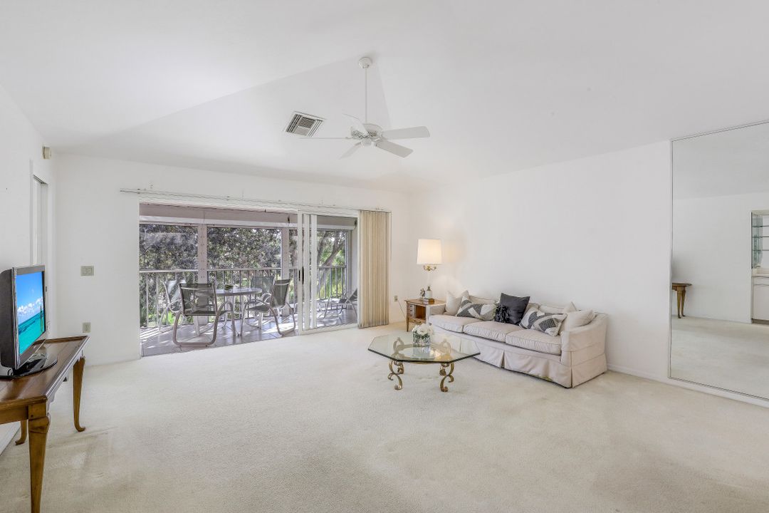 432 Sugar Pine Ln #432, Naples, FL 34108