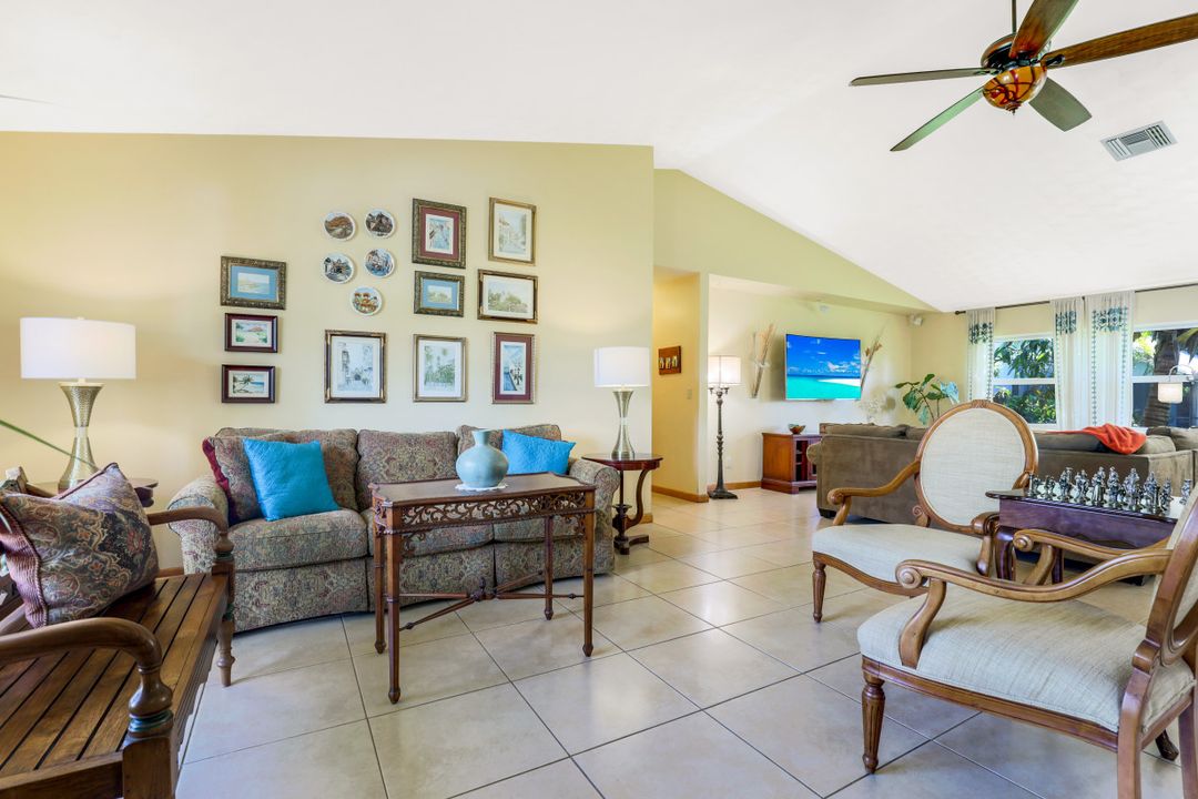 27011 Homewood Dr, Bonita Springs, FL 34135