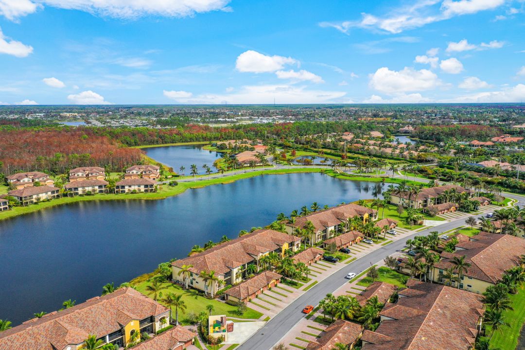 9517 Avellino Wy #2222, Naples, FL 34113