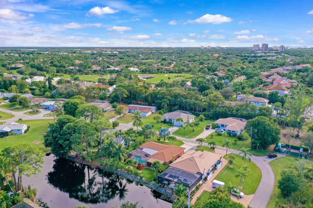 989 E Valley Dr, Bonita Springs, FL 34134