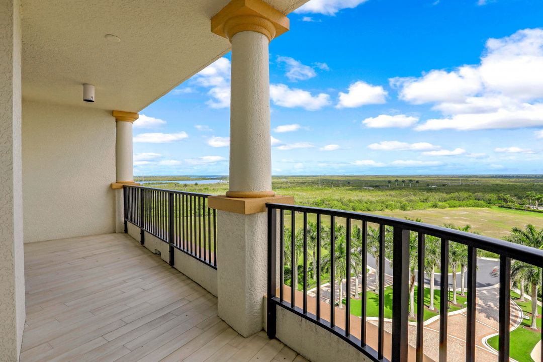 1050 Borghese Ln #804, Naples, FL 34114