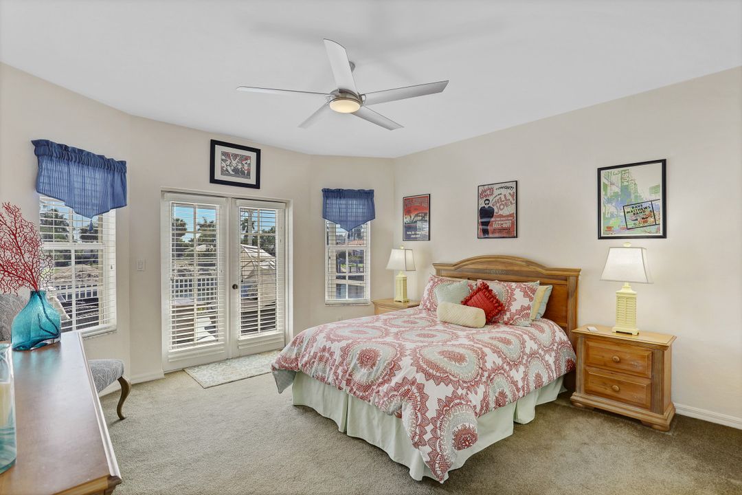 835 Saturn Ct, Marco Island, FL 34145