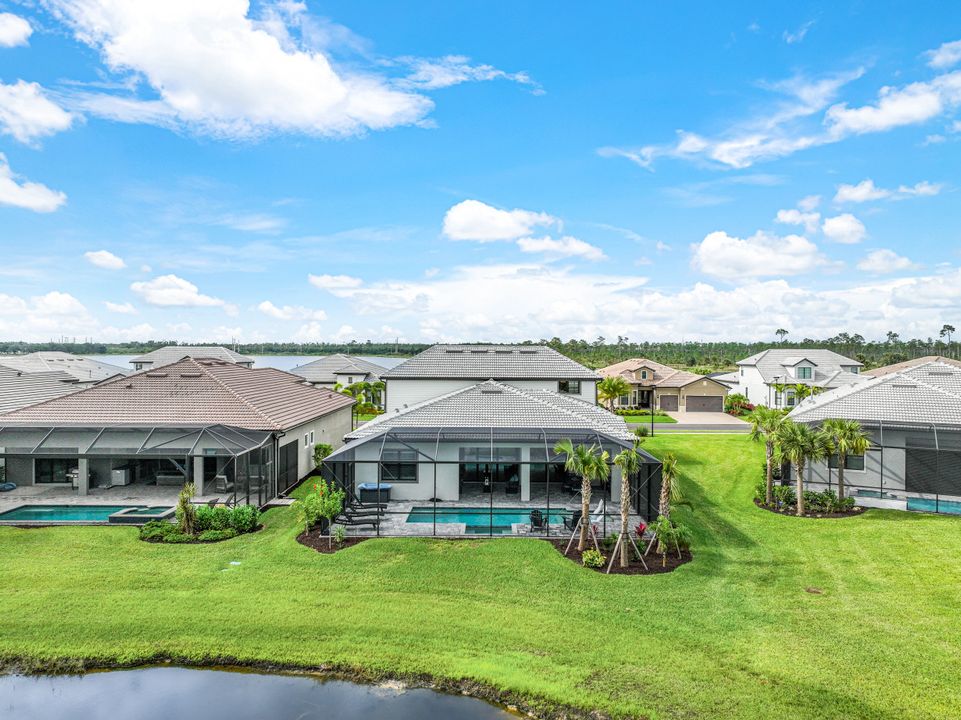 19617 Waterman Ct, Miromar Lakes, FL 33913