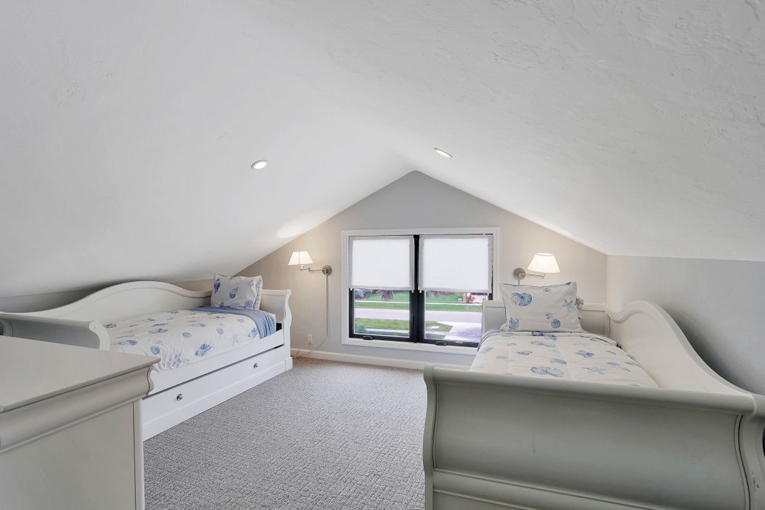 850 Eubanks Ct, Marco Island, FL 34145