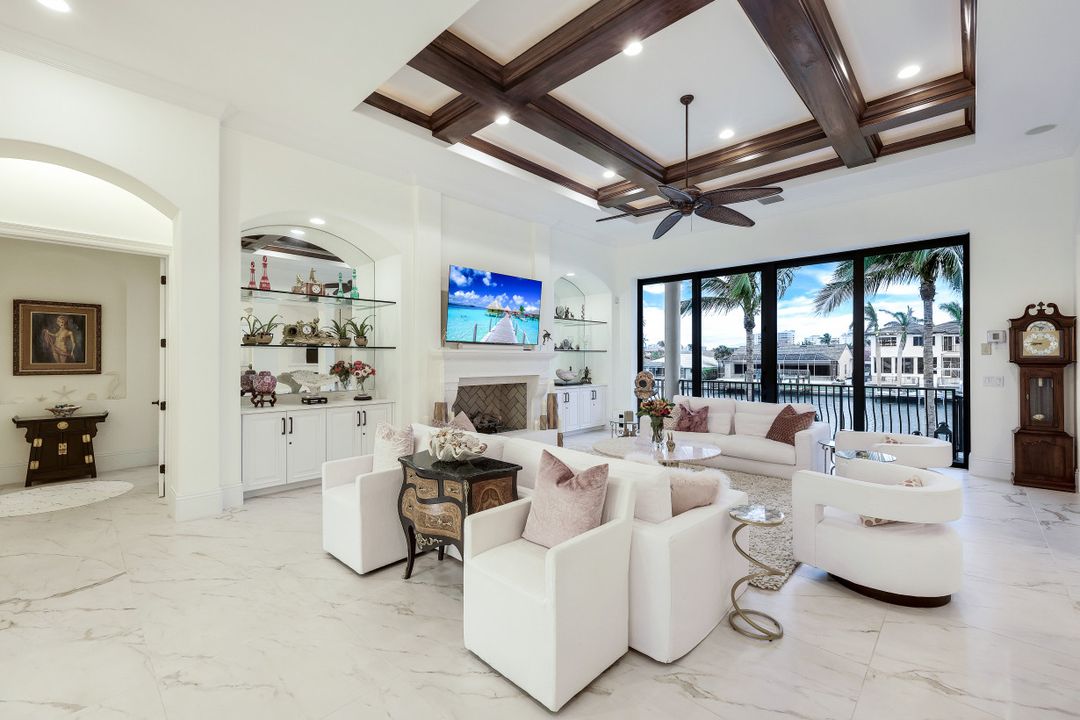 403 Seabee Ave, Naples, FL 34108