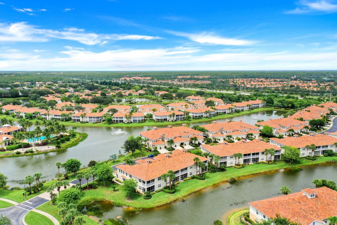 3065 Driftwood Way #4202, Naples, FL 34109