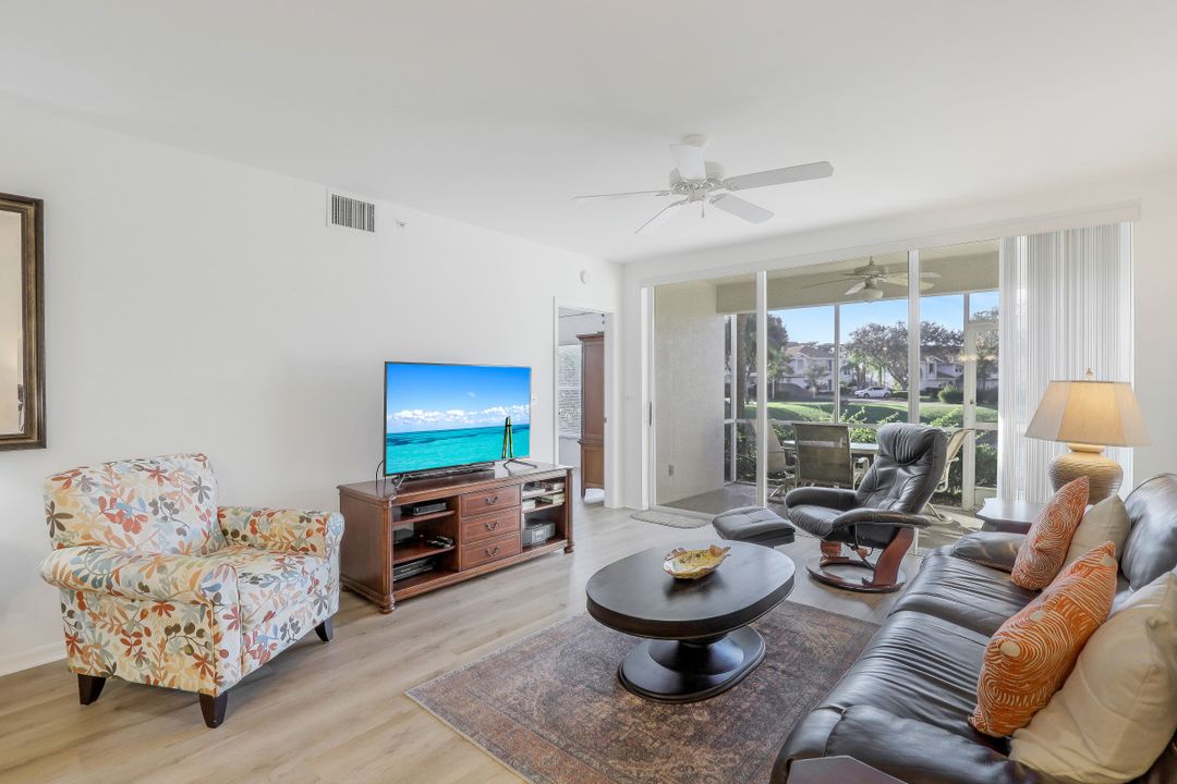 5060 Cedar Springs Dr #102, Naples, FL 34110