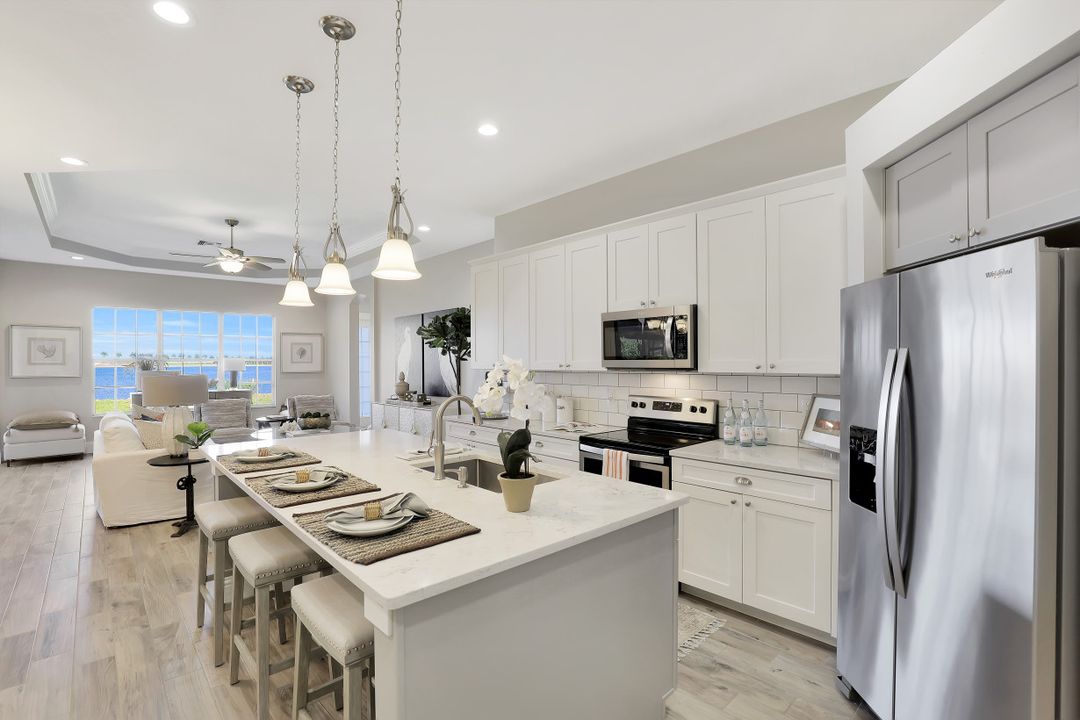 8761 Hideaway Harbor Ct, Naples, FL 34120