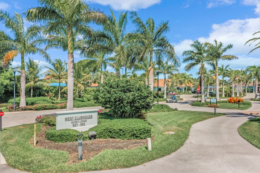 544 Retreat Dr #201, Naples, FL 34110
